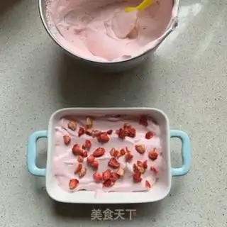 Make Strawberry yogurt ice cream step 6