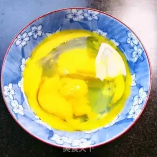 Make Sprinkled egg soup step 5