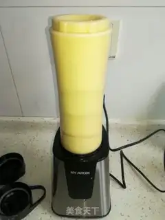 Make Pineapple banana shake step 4