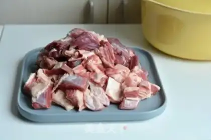 Make Tomato beef step 1