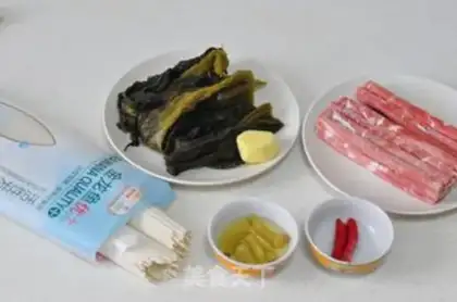 Make Sour sauce, fat noodle step 0