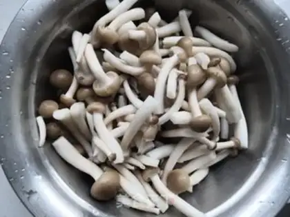 Make Crab-flavored cowtail soup step 5