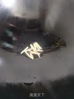 Make Pineapple greasy shrimp step 9