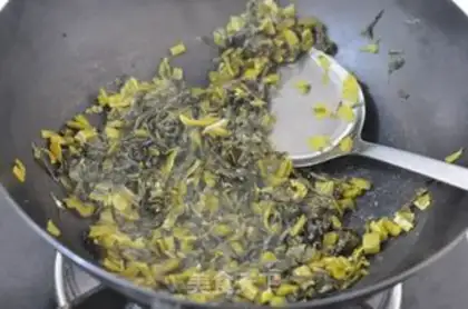 Make Sour sauce, fat noodle step 4