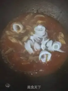 Make Seafood tomato pasta step 10