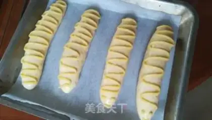 Make Coconuts, caterpillar bread step 18