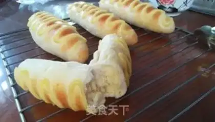 Make Coconuts, caterpillar bread step 20