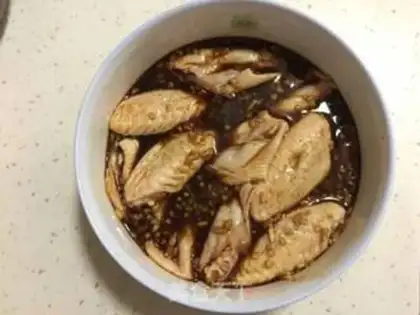 Make Honey, garlic chicken wings step 3
