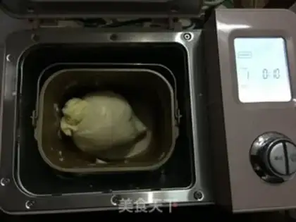 Make A thousand layers of coconut bread step 3