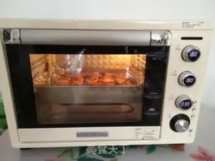 Make Honey, garlic chicken wings step 7
