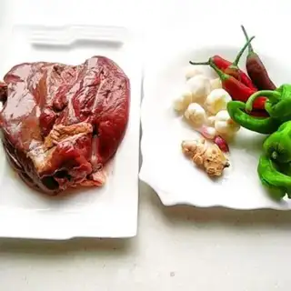 Make Twin peppers, pork liver step 0