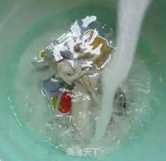 Make Scrambling squid step 2
