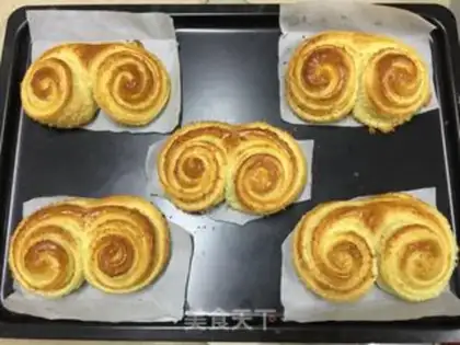 Make A thousand layers of coconut bread step 18