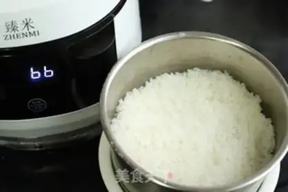 Make Pineapple chicken fried rice step 3