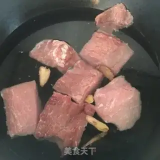 Make Homemade meat pine step 1
