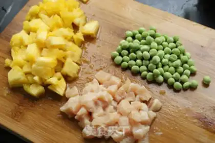 Make Pineapple chicken fried rice step 4