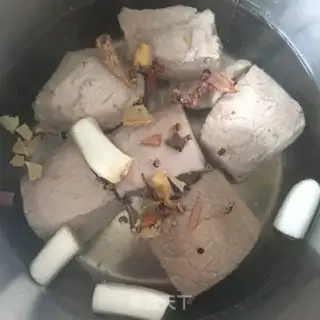 Make Homemade meat pine step 2