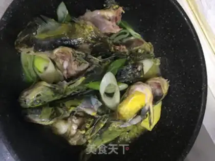 Make A stingy fish with bean petals step 3