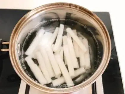 Make Hot cabbage step 1