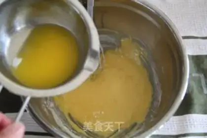 Make Blueberry Madeleine step 6
