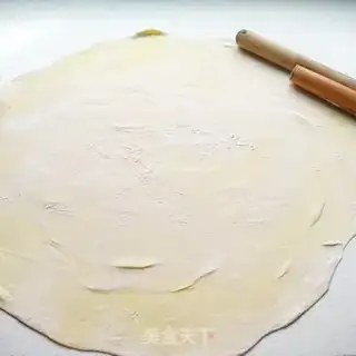 Make Hands on egg noodles step 5