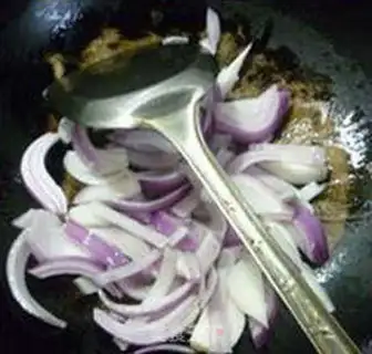 Make Suffering pig tongues onions step 8