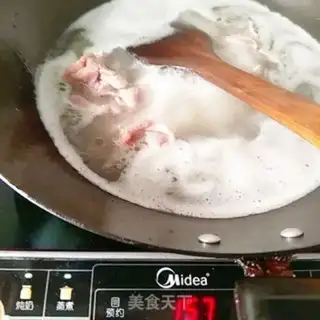 Make Hands on egg noodles step 13