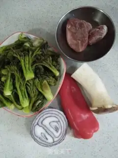 Make Old sprouts, fried meat step 0