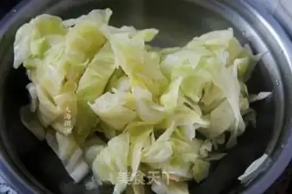 Make Creamed cabbage, frozen tofu step 2