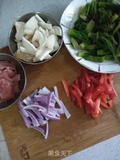 Make Old sprouts, fried meat step 5