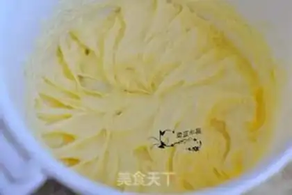 Make Pineapple cake step 4
