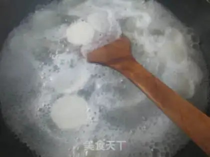 Make Shrimp-skin eggs fried mountain medicine step 4