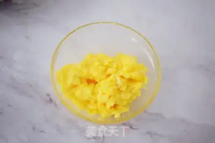 Make Eggs and shrimp step 4