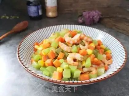 Make A rice roll for shrimp step 4