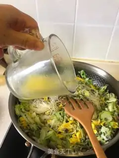 Make Egg-covered greasy powder step 6