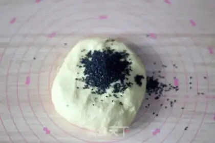 Make Milk, black and sesame corn step 4