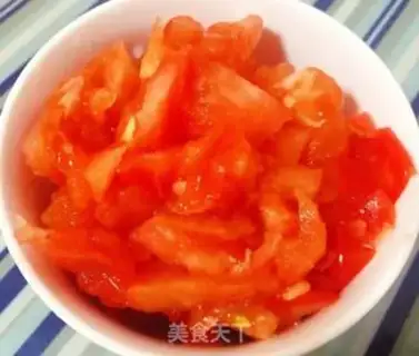Make Tomato egg noodles step 1