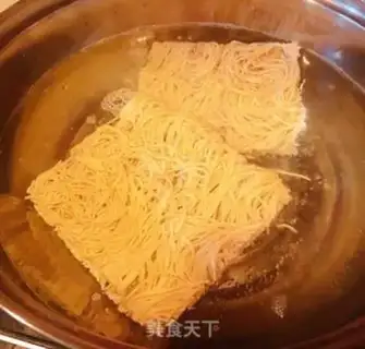 Make Tomato egg noodles step 2