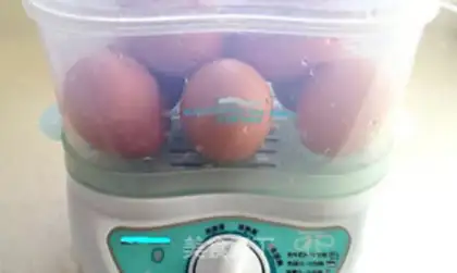 Make Five spicy tea eggs step 1