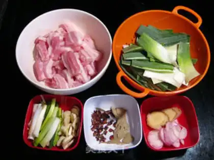 Make Five flowers with garlic step 0