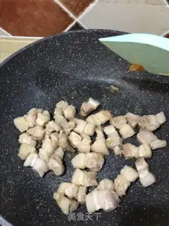Make The eggs burn the meat step 4