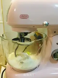 Make Japanese salt bread step 1