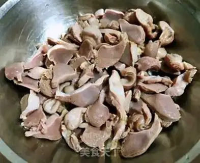 Make Garlic spicy chicken and chicken step 3