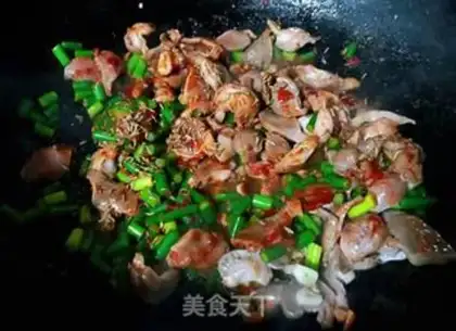 Make Garlic spicy chicken and chicken step 8