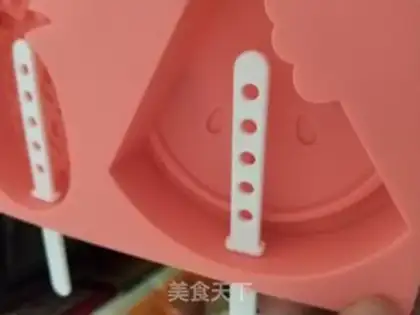 Make Pistol mango popsicles step 9