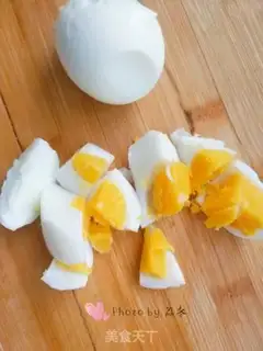 Make Scrambled eggs step 2