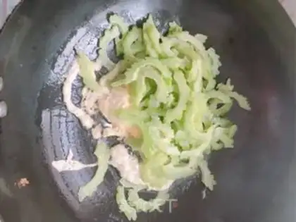 Make Scrambled eggs step 3