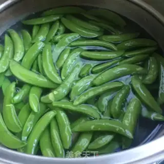 Make Sweets with oil step 1