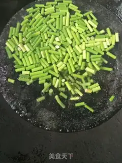 Make Garlic fried meat step 1