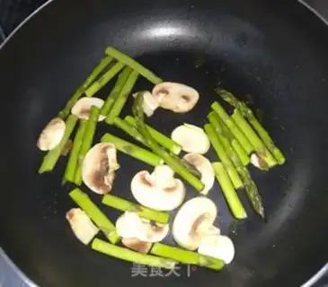 Make Fried eggs step 1